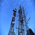 ISO9001 galvanizou a torre de aço da telecomunicação angular de 4 pés com apreensão da queda