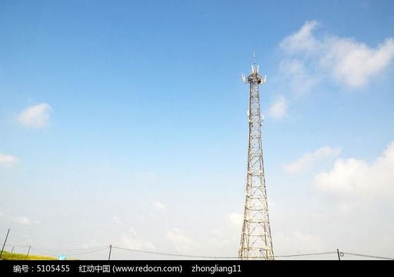 Autossuficiente torre de comunicação 3 tubular equipada com pernas