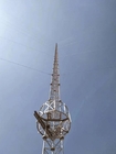 Antena galvanizada 30m/S de uma comunicação do mastro da torre do fio de Guyed do aço do mergulho quente